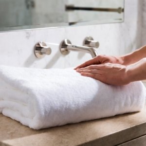 Toalhão de banho liso em Felpo 450grm.