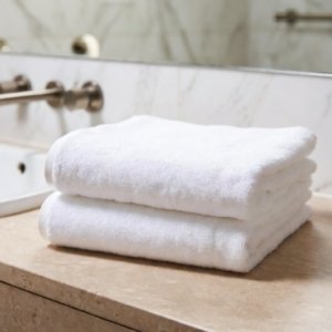 Toalha de mãos lisa em Felpo 450grm.