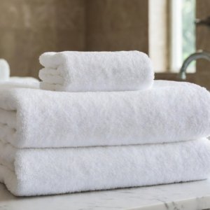 Toalha de mãos lisa em Felpo 600grm.